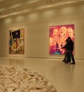 Художествена галерия със светлинно табло