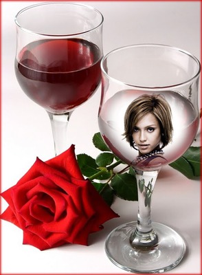 Sklenka červeného růžového vína Fotomontáž