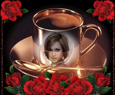 Escena Reflejo taza de café Rosas