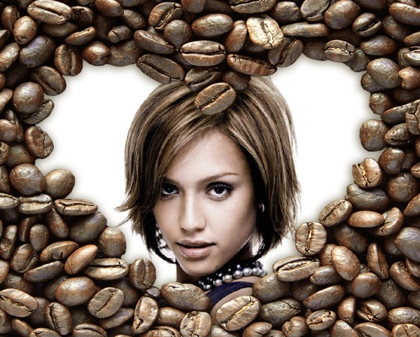 Cuore di chicchi di caffè ♥ Fotomontaggio