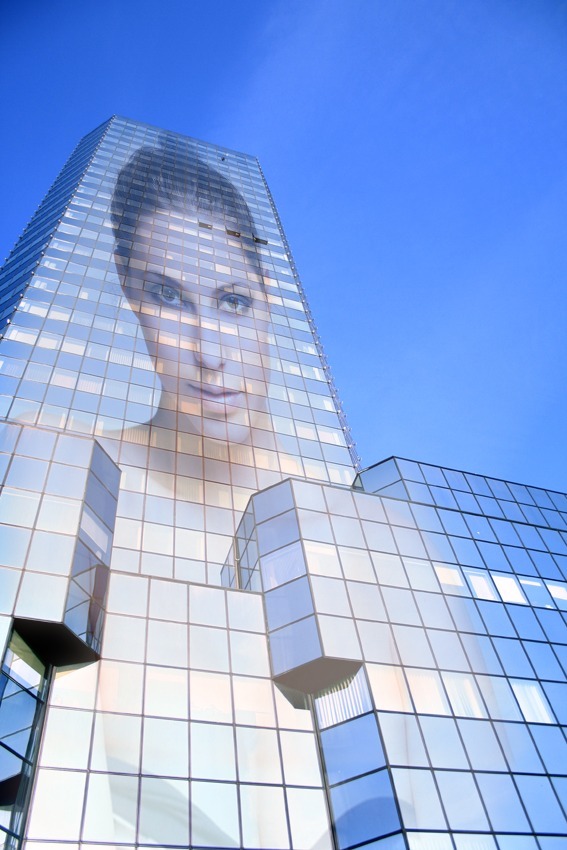 Reflectie in een gebouw Fotomontage