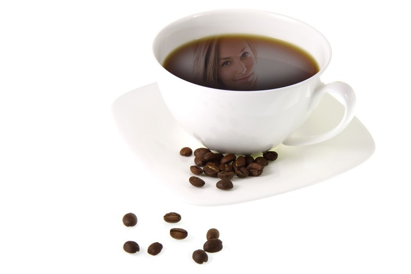 Tükörkép a csésze kávéban Fotómontázs