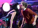 Niall horan kissing