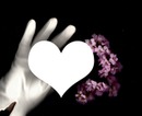 coeur sur la main gantée