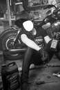 femme moto vintage