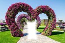 Arcos de corazones con flores