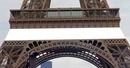 banderole sur la Tour Eiffel