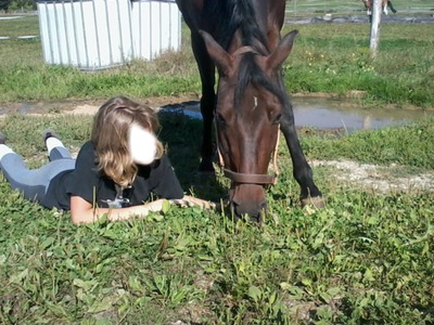 Mon cheval et moi dans l'herbe Photomontage