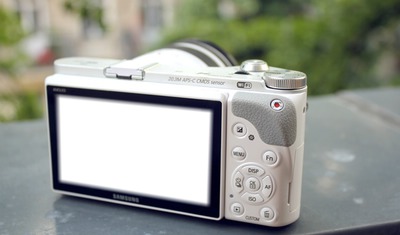 appareil foto gris Photomontage