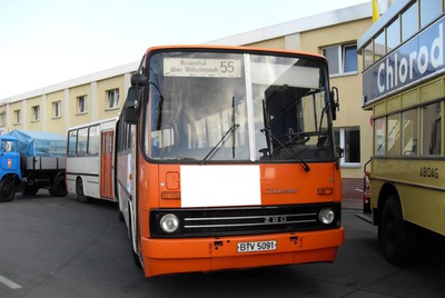 ikarus bus Fotomontaggio