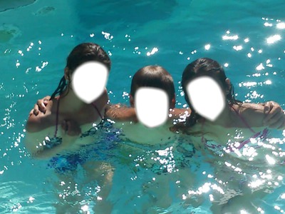 Amis dans piscine Montage photo