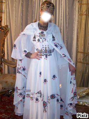 robe traditionnel Fotomontaža
