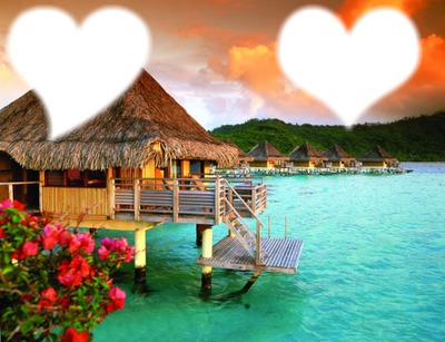 Coucher de soleil romantique a Bora Bora. Fotomontage
