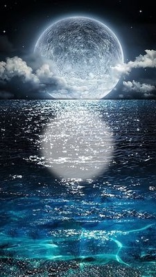 WATER MOON Photo frame effect