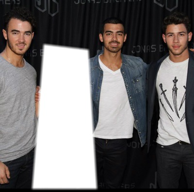 Photo withe the Jobros ? Photo frame effect