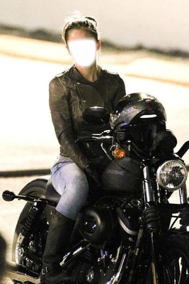 Femme en moto Photo frame effect