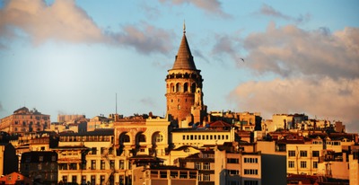 galata kulesiyle birlikte gök yüzünde Fotomontaža