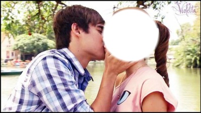 Beso con Leon de Violetta Photo frame effect