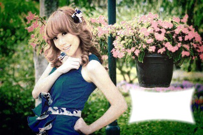 Cherly Chibi With Plant's Photo frame effect