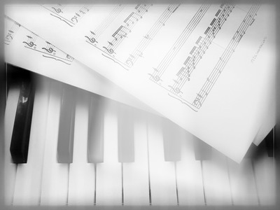CB CATHY NOTES DE PIANO Fotomontaža