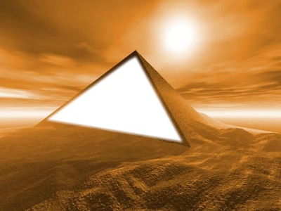 pyramide Fotomontažas