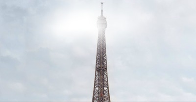 Nuages au sommet de la Tour Eiffel フォトモンタージュ