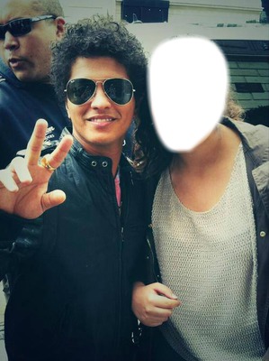 Bruno Mars et une fan ♥ Montaje fotografico