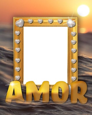 marco dorado y letra Amor, sobre agua. Fotomontaža