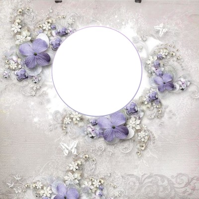 marco circular y florecillas lila. Fotomontáž