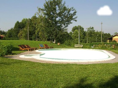 piscina de violetta Fotomontaža