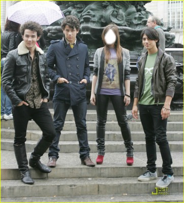 Demi Lovato and Jonas Brothers Fotoğraf editörü