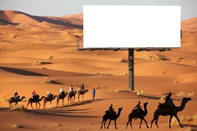 panneau dans le désert Photomontage