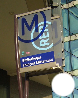 Totem de La Station de Métro Bilbliothèque François Mitterand Fotomontaż