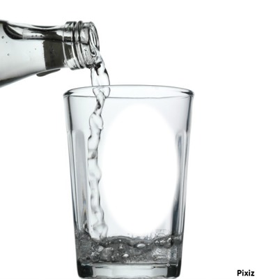un verre d'eau Fotomontaggio