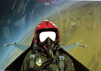 Pilote au commande d'un F-16 Photomontage