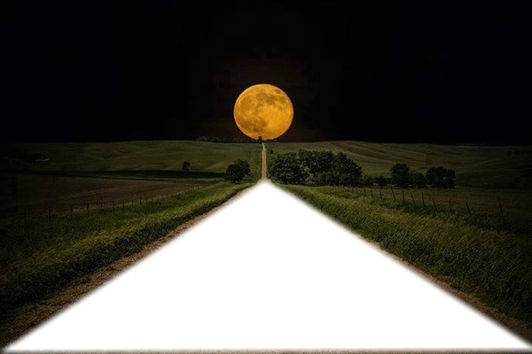 chemin vere la lune Photomontage