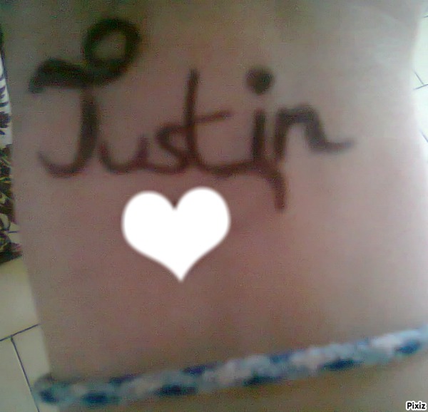 Justin comme le tatou a Selena Montage photo
