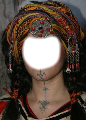 femme avec tatou traditionel Valokuvamontaasi