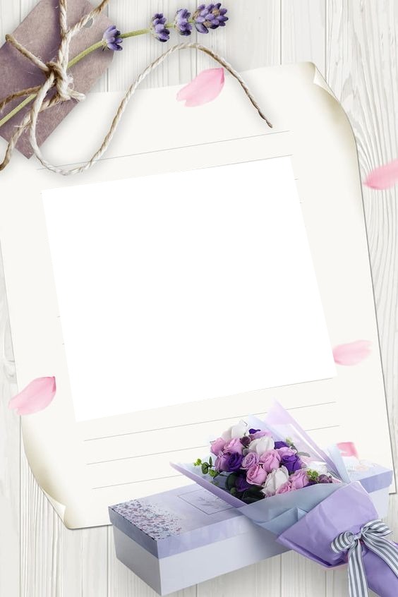 marco, flores lila y hoja de papel. Fotomontáž