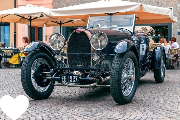 Bugatti Photo frame effect