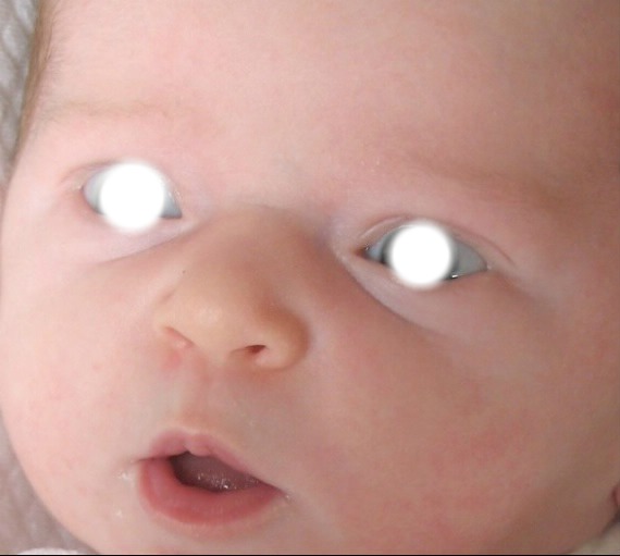 les yeux d'un bébé ♥ Fotomontaggio