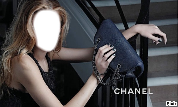 CHANEL Photo frame effect