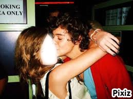 harry kissing you Photo frame effect