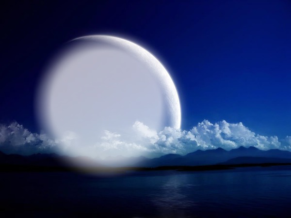 ymialma- luna Fotomontaggio