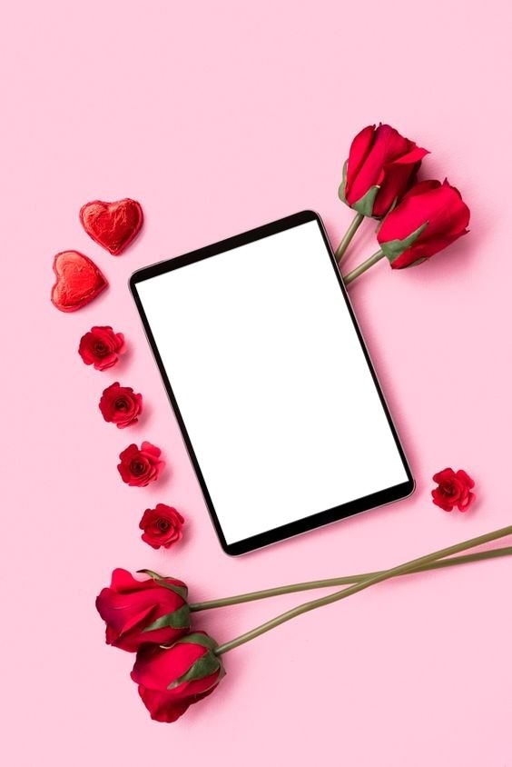 Día de la madre, iPad y rosas rojas. Photo frame effect