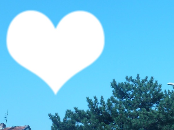 Coeur en ciel bleu Фотомонтаж