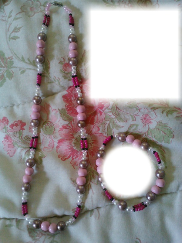 Collier bracelet rose gothika cadre Fotomontasje