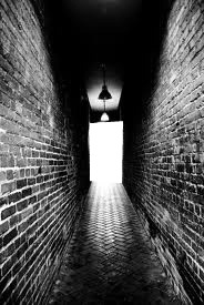 couloir sombre interminable Fotomontaža