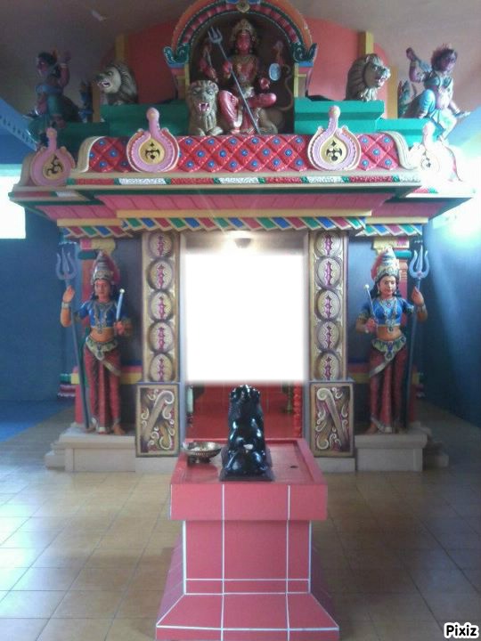 Intérieur chambre Veeraman Kali St-Be Valokuvamontaasi