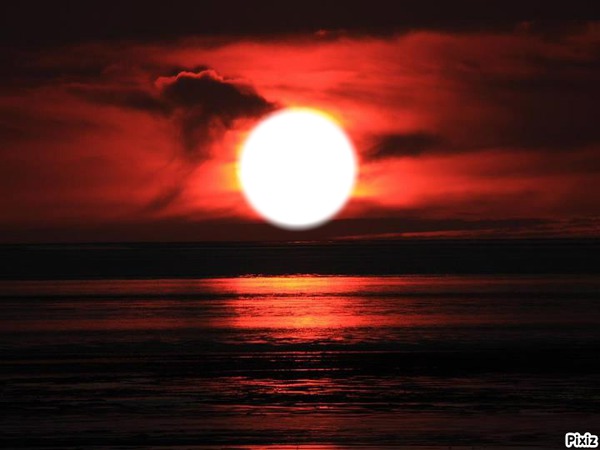 lever de soleil rouge Фотомонтаж